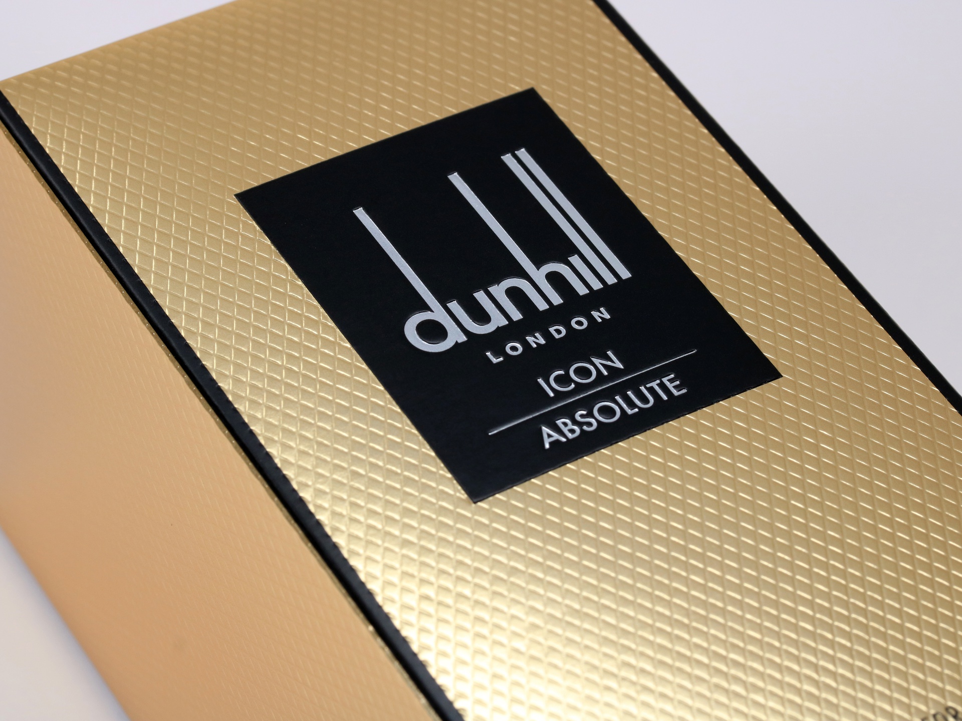 Dunhill Icon Absolute folding carton